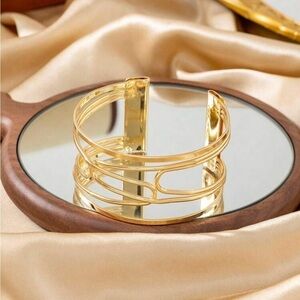 Gold 1pc Geometric Cuff Bracelet